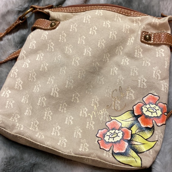 Ecko crossbody with painted rock detailing and red interior - Picture 8 of 13